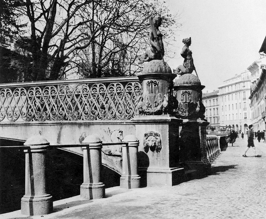 Il Ponte delle Sirenette a Milano, foto d'epoca